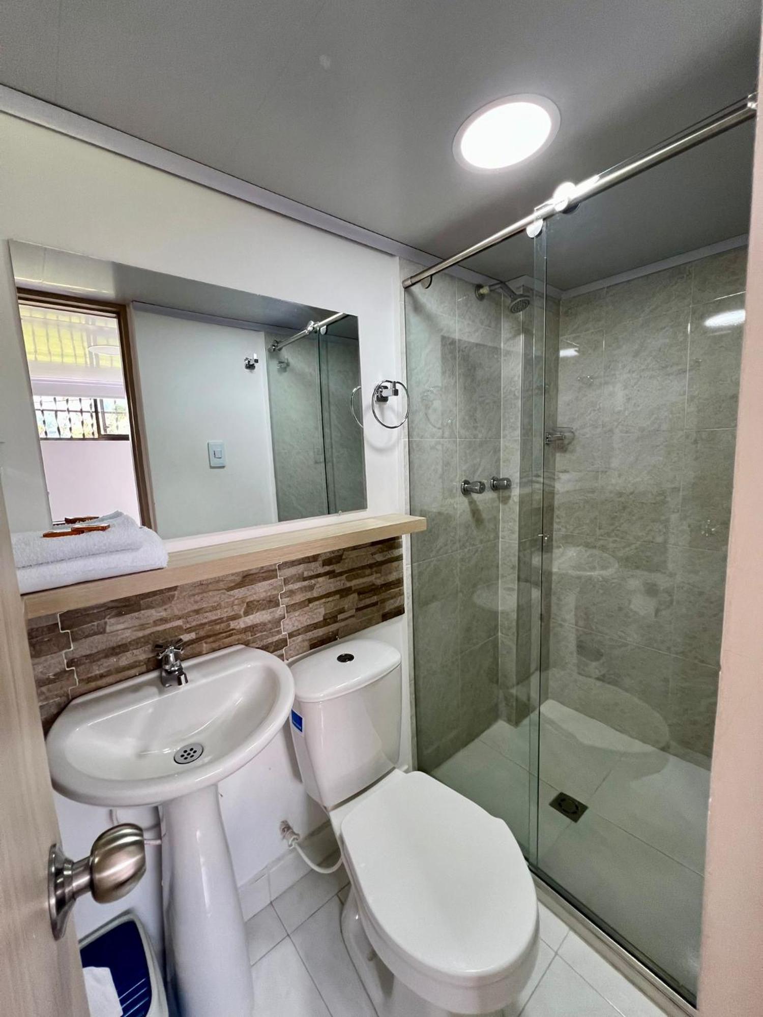 Hotel Adel Manizales Zewnętrze zdjęcie