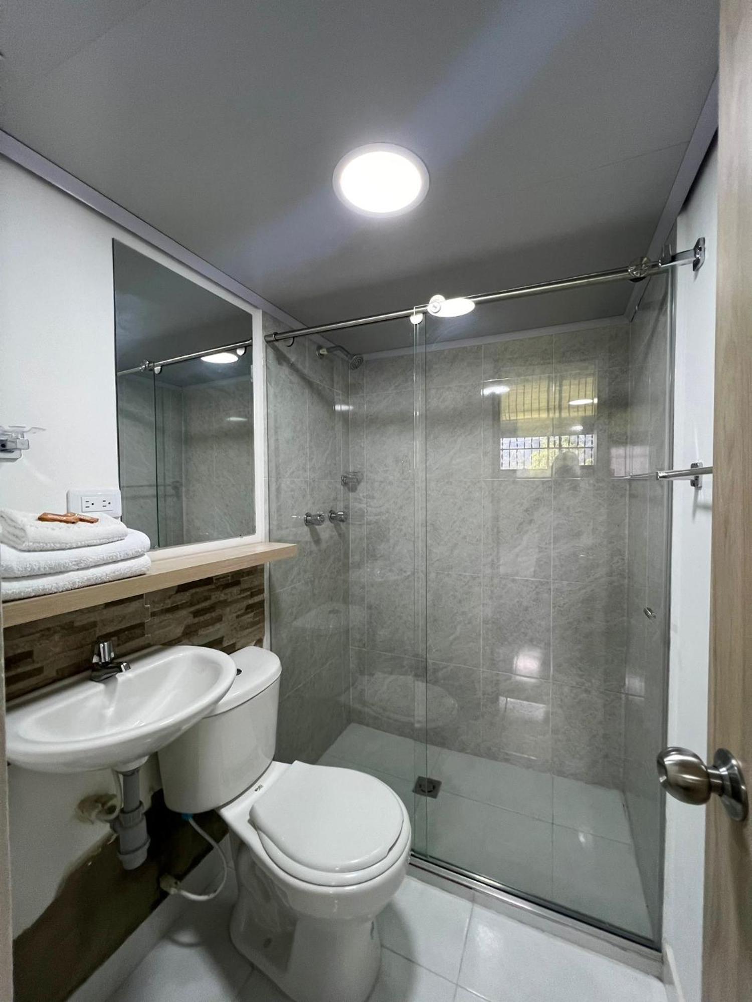Hotel Adel Manizales Zewnętrze zdjęcie